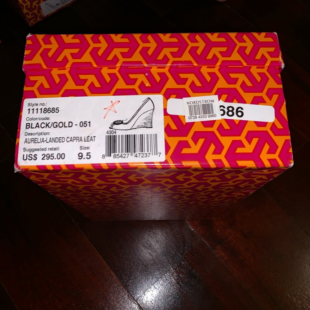 Tory Burch Aurelia-Landed Capra Leat wedges